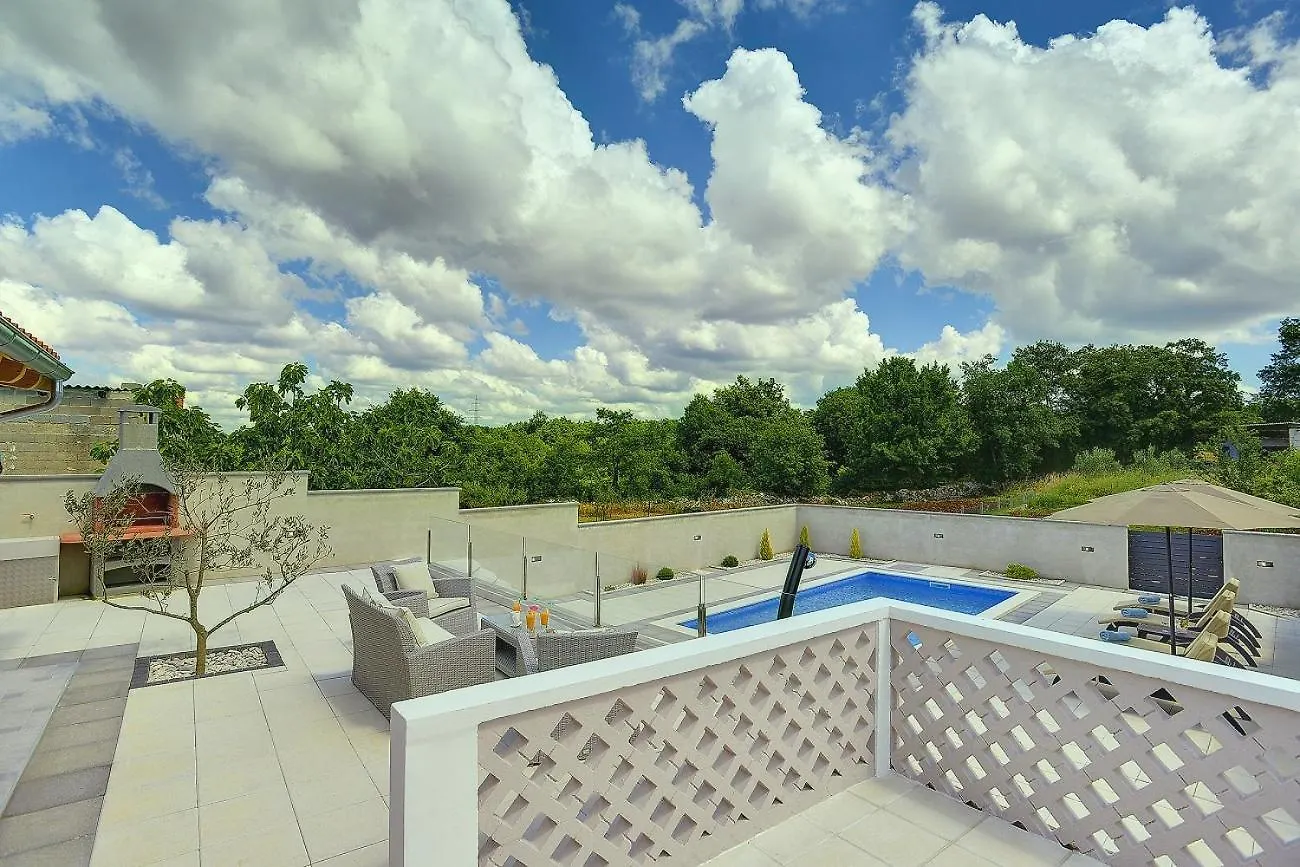 Villa Paola Divšići